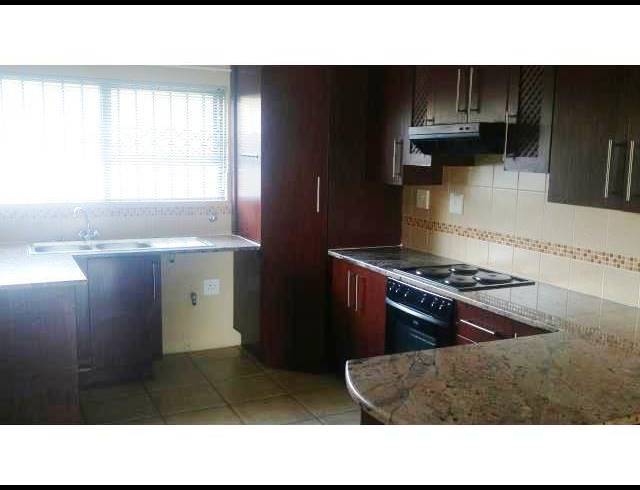 2 BEDROOM PROPERTY TO RENT IN MONUMENT